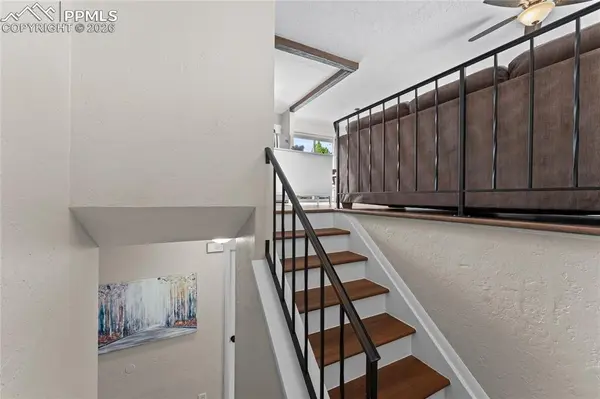 1730 Hathaway DR, Colorado Springs, CO 80915