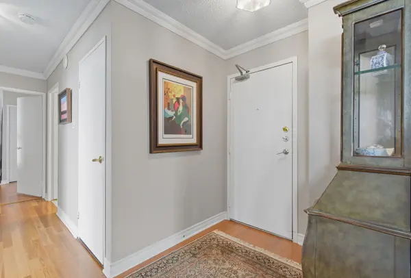 100 Antibes DR #2706, Toronto C07, ON M2R 3N1
