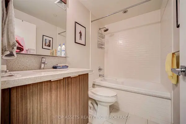 21 Widmer ST #4301, Toronto C01, ON M5V 0B8