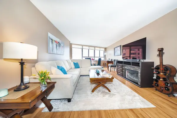 270 Queens Quay W #2508, Toronto C01, ON M5J 2N4