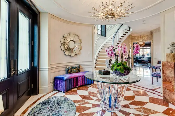 92 South DR, Toronto C09, ON M4W 1R6