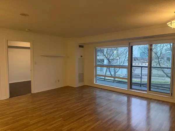 2035 Sheppard AVE E #216, Toronto C15, ON M2J 0A8