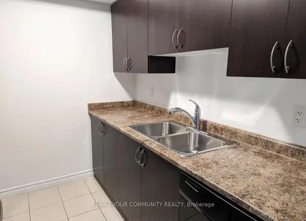 35 Saranac BLVD #525, Toronto C04, ON M6A 2G5