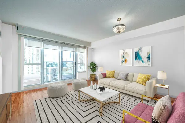 225 Wellesley ST E #1004, Toronto C08, ON M4X 1X8