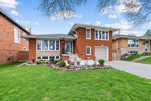 10 Kenewen CT, Toronto C13, ON M4A 1R8