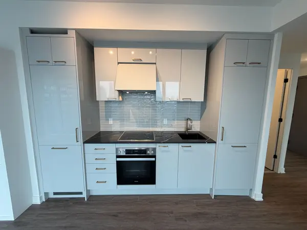 634 Church ST #3610, Toronto C08, ON M4Y 0G9