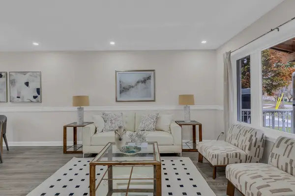 65 Clapperton AVE, Toronto E04, ON M1L 4K7