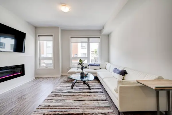 1649 Pleasure Valley PATH, Oshawa, ON L1G 0E3