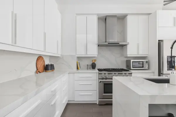 99A Memorial Park AVE, Toronto E03, ON M4J 2K1