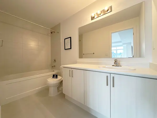 1655 Palmers Sawmill RD #208, Pickering, ON L1X 0R3