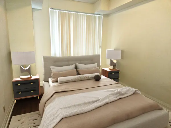 370 Highway 7 N/A E #1009, Richmond Hill, ON L4B 0C4