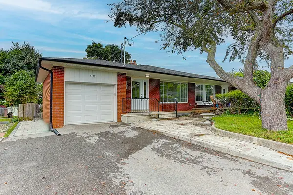 40 Sherwood Forest DR #Main, Markham, ON L3P 1P8