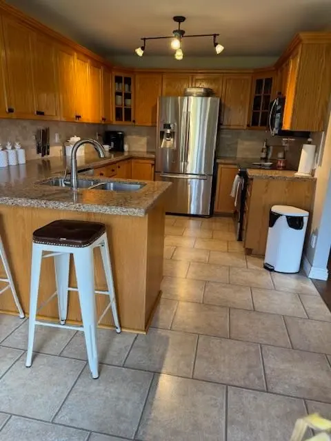 72 Douglas ST, Georgina, ON L0E 2R0