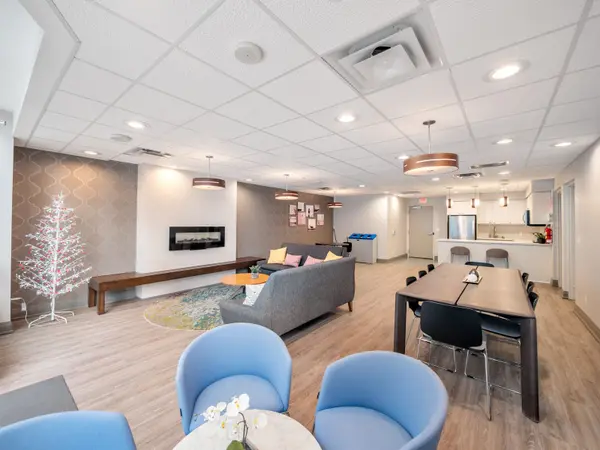 111 Worsley ST #709, Barrie, ON L4M 0J5