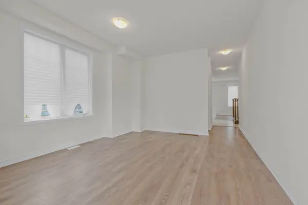 28 Abby DR, Wasaga Beach, ON L9Z 0K2