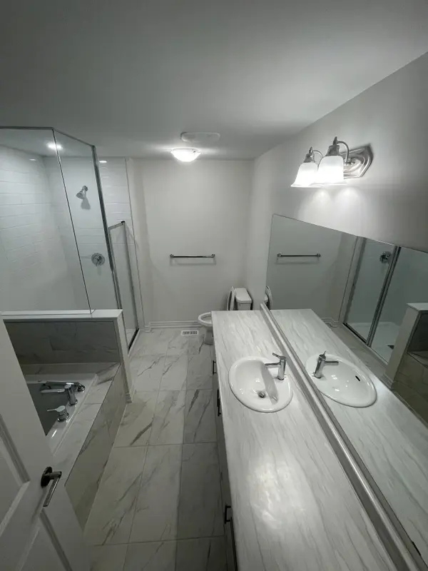 69 Gemini DR, Barrie, ON L9J 0P8