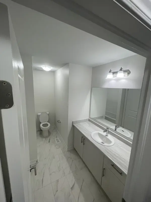 69 Gemini DR, Barrie, ON L9J 0P8