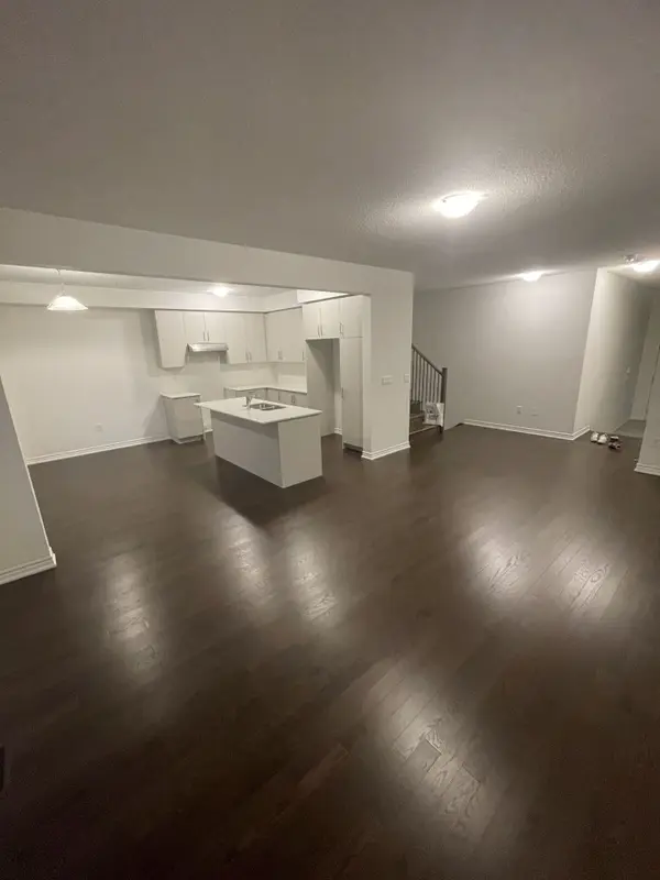 69 Gemini DR, Barrie, ON L9J 0P8