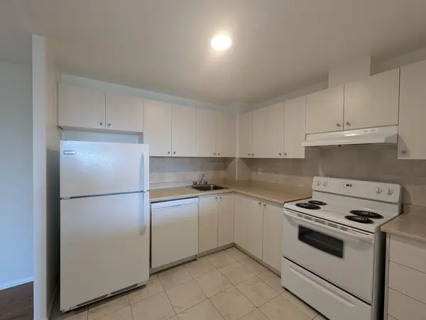 6719 Glen Erin DR #204, Mississauga, ON L5N 3S6