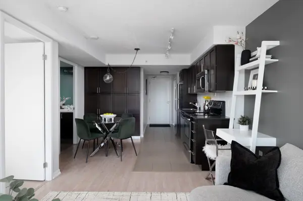 36 Via Bagnato N/A #738, Toronto W04, ON M6A 0B7