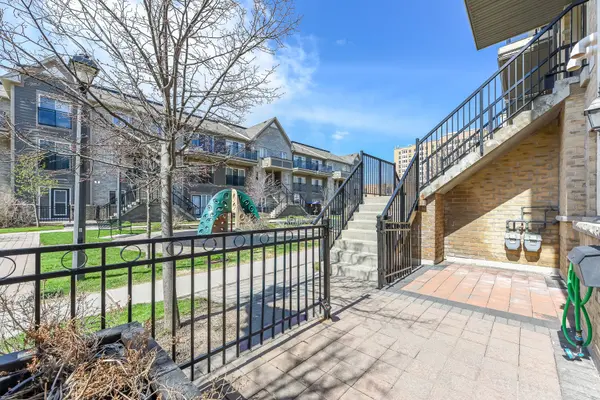 2891 Rio CT #84, Mississauga, ON L5M 0S3