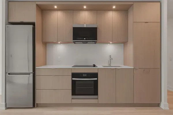 25 Cordova AVE #1802, Toronto W08, ON M9A 0E5