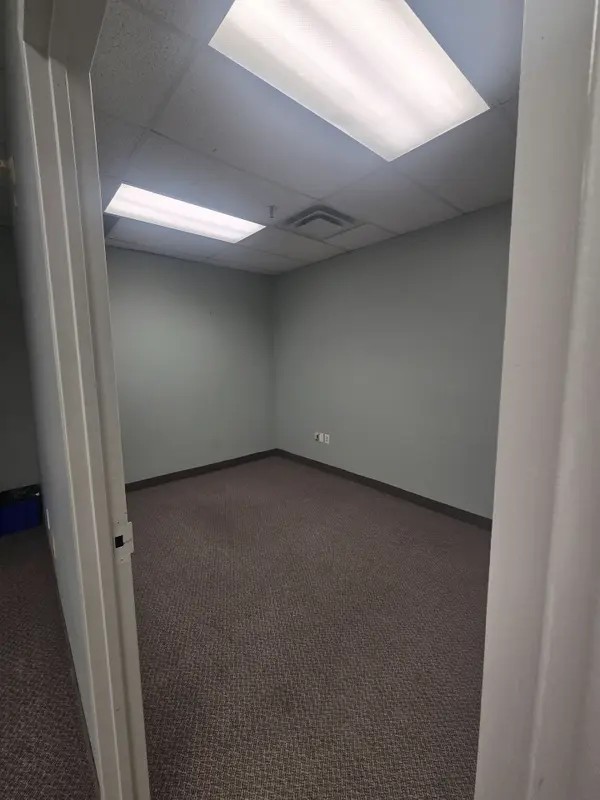 5045 Orbitor DR #12/102, Mississauga, ON L4W 4Y4