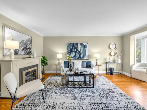 24 Billingham RD, Toronto W08, ON M9B 3X1