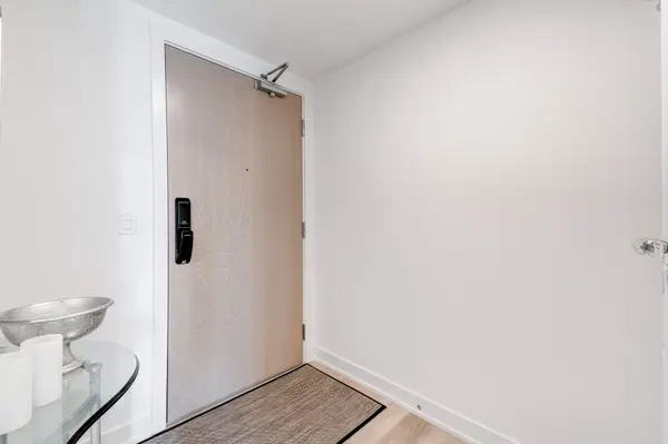 370 Martha ST #1707, Burlington, ON L7R 0G9