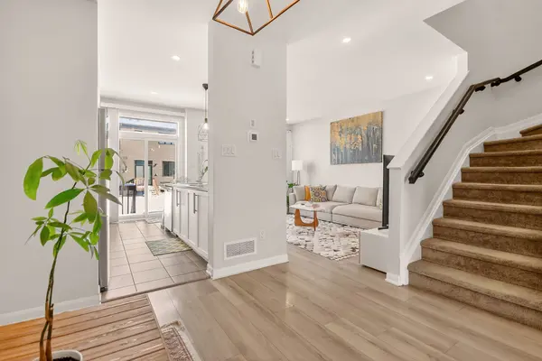 733 Cashmere TER, Barrhaven, ON K2J 6Z6