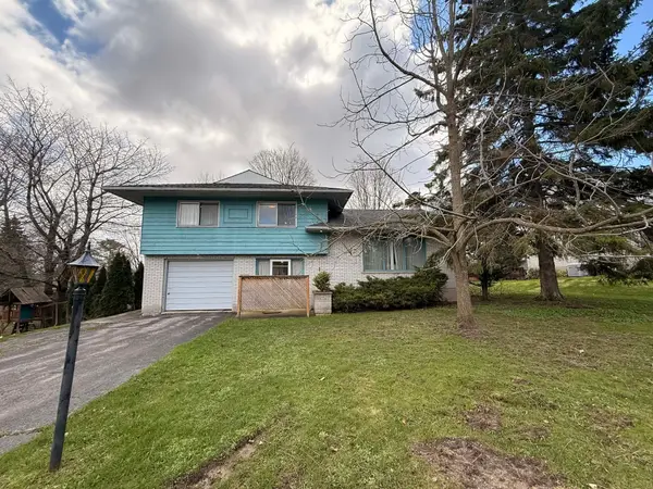 301 Summit DR, North Huron, ON N0G 2W0