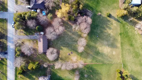 23 Valley RD, Cavan Monaghan, ON L0A 1G0