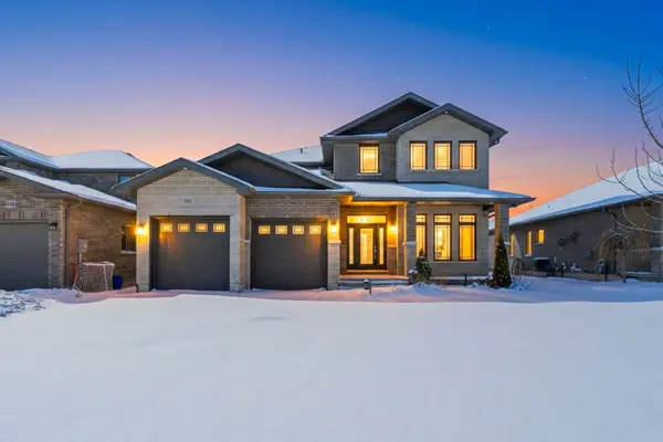 158 Cherrywood Pkwy, Greater Napanee, ON K7R 0E2