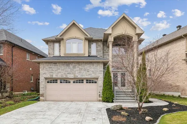 204 Vinton RD, Hamilton, ON L9K 0G8