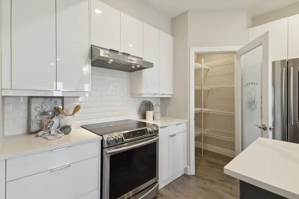 815 Sarnia RD #1, London North, ON N6H 0K3