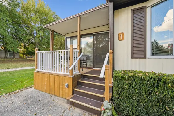 1 Grand Vista DR, Wellington North, ON N0G 2L0