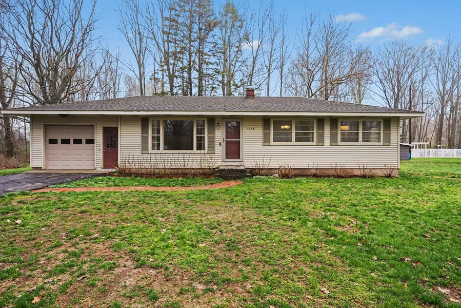 1496 S Shore DR, Park Twp, MI 49423