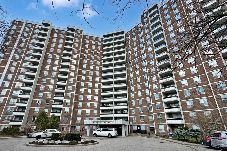 5 Shady Golfway #406, Toronto C11, ON M3C 3A5