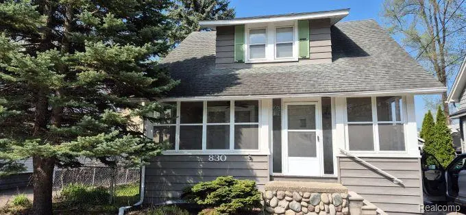 830 KNOWLES ST, Royal Oak, MI 48067