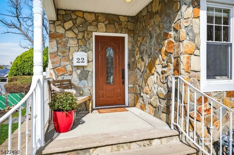 22 Vine St, Nutley Twp., NJ 07110