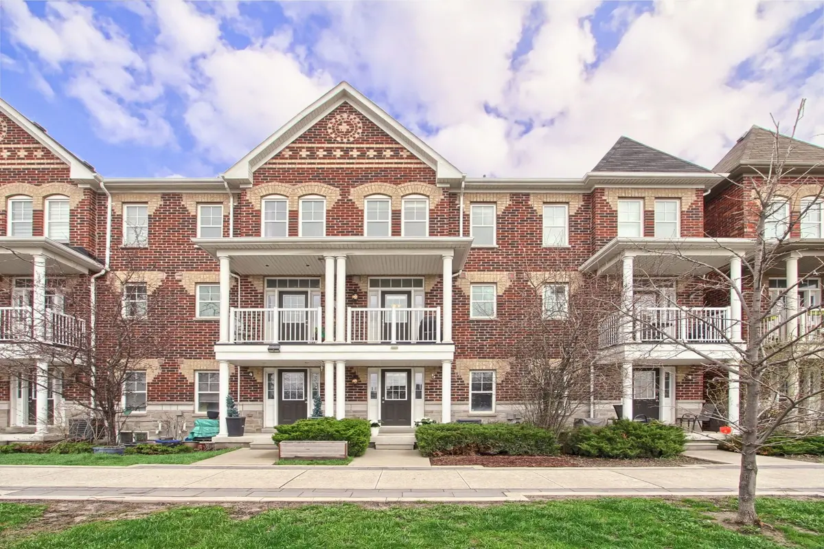 10 Porter AVE W #5, Vaughan, ON L4L 0H1