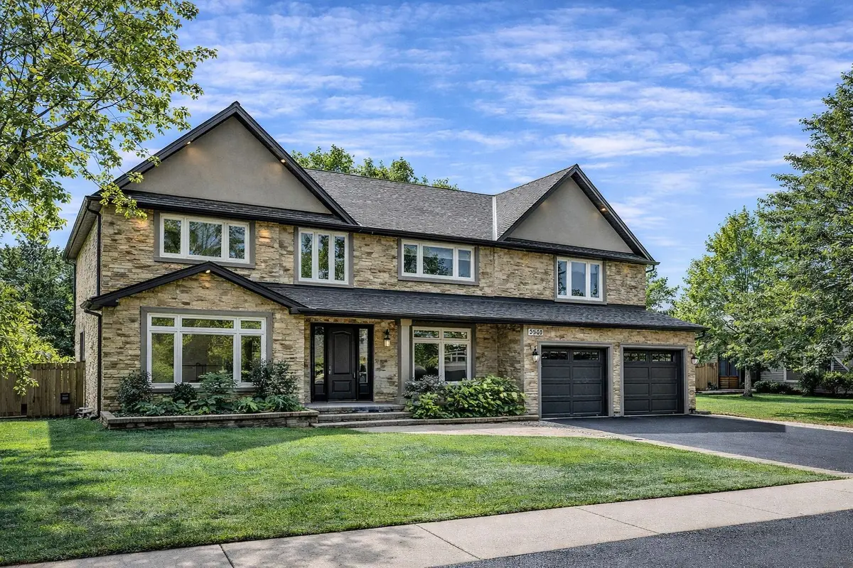 2068 Mississauga RD, Mississauga, ON L5H 2K6