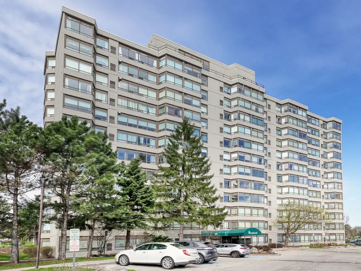 744 Wonderland RD S #205, London South, ON N6K 4K3