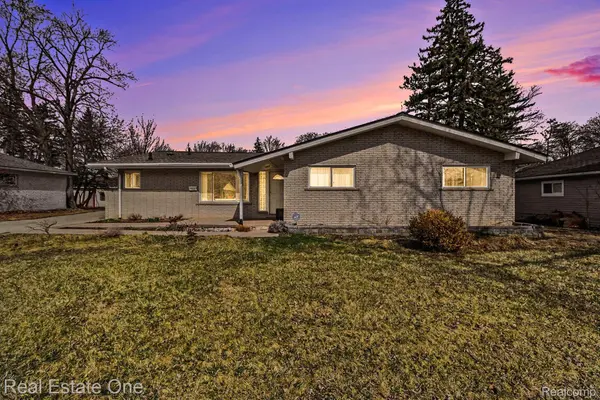 17670 New Hampshire DR, Southfield, MI 48075