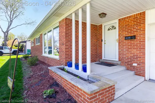 22803 Manning ST, Farmington, MI 48336