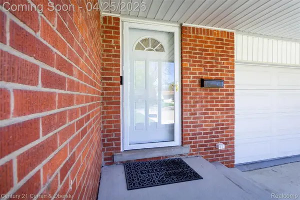 22803 Manning ST, Farmington, MI 48336