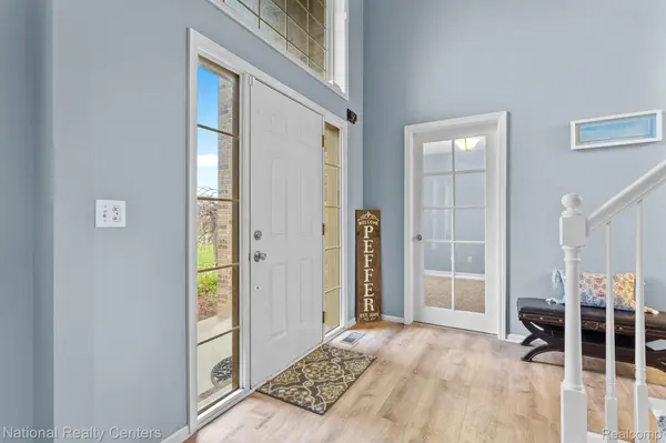 316 Lenox Lane, Brighton Township, MI 48114