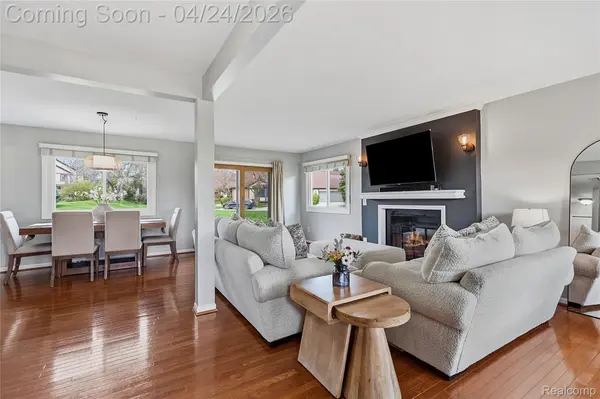 1513 Colony DR, Rochester Hills, MI 48307