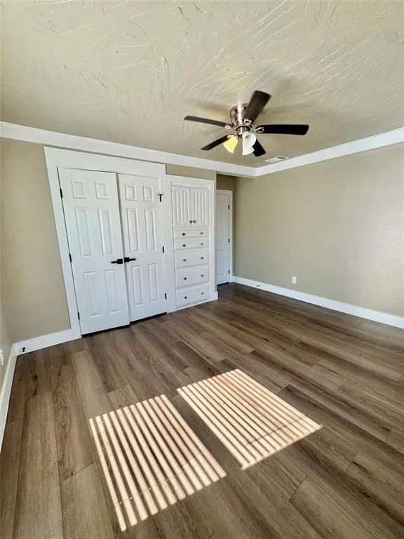 1213 Hawley Lane, Dallas, TX 75217