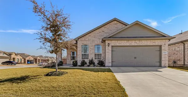 8532 Sandy Park Drive, Fort Worth, TX 76179